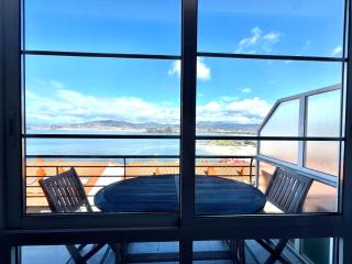 Holibai, Mariño, Viva la Experiencia del Mar Desde su Terraza, Baiona, Galicia - 1