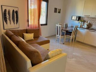 Modern Seaview Apartment with a Pool - Dobra Voda - 2