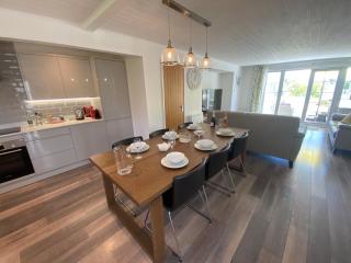 Green Woodpecker Lodge - South Cerney - 4