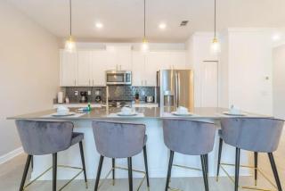 SuperHost - Modern 4BD Pool Amenities - Fancy Villa - Kissimmee - 2