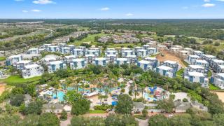 Resort-Style 4-Bed Loft Condo - Kissimmee - 4