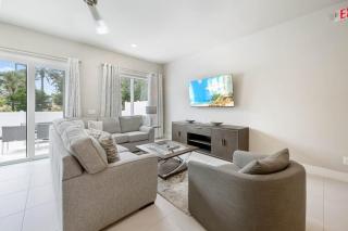 Resort-Style 4-Bed Loft Condo - 0