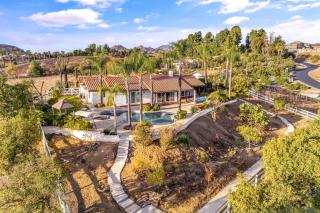 Vineyard Escape - Pool Spa & Views by Allevo Homes - - 0