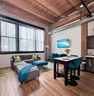 Luxéry Stay Chicago - Themed Units! Close to Downtown, McCormick Place & Wintrust Arena - Chicago - 0