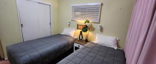 Spacious and Central - Rotorua - 5