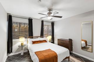 Beautiful home by Medical ctr, Rice, Museums - Houston - 1