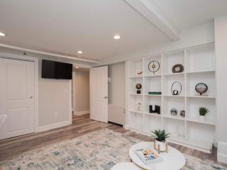 Jennifer's College Hill Apartment Private Entry & Patio - Providence - 3