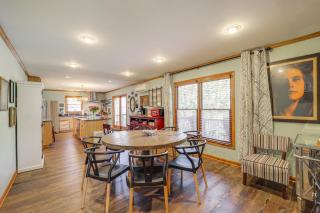 Private Blue Ridge Retreat Hot Tub and Pool Table! - Boone - 6