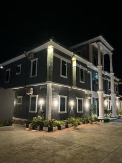Grand T Abode Luxury Apartment - 0