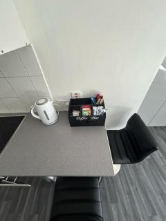 Contemporary & Stylish 1 Bedroom studio - 5