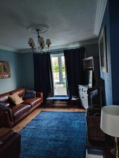 4 Bed Modern Spacious House South Dublin - 1