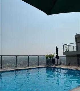 SkyLuxe Studio 2 with rooftop Pool & Self Check In - Islamabad - 3