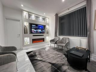 Stylish 2 Bedroom Flat City Centre - Free Parking - Cardiff - 0