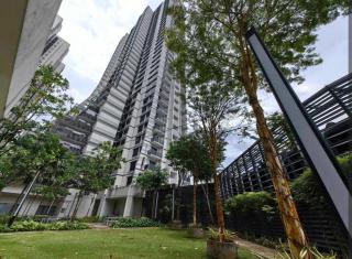 Meridin Sovo Couple Stylish Studio Netflix BySTAY - 2