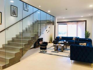 Swissôtel Apartments - Duplex 1 2 3 4 Penthouse Penta Square Lahore - Lahore - 0