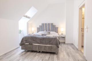 Lovely 2 BR 1 LR Apartment in Heart of Vienna - Wenen - 2