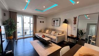 Cool, Modern and Snug 3BR Apartment Peachy Stays - 3