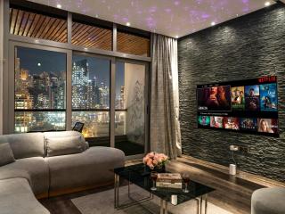 Luxurious 2BR Apt with Marina View & Private Jacuzzi - 7