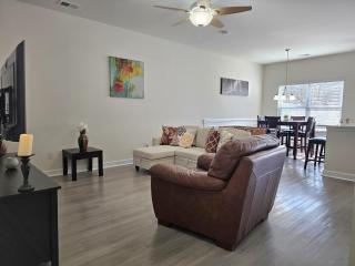 Charlorre Townhome - 1BR Pet Friendly - Charlotte - 6