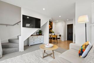Heart of City, Free Carpark! Walk to Town Hall, Te Pae, Casino, cafes - 2
