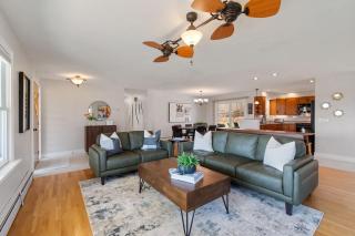 High-End Finger Lakes Escape - Expansive Game Room, Cozy Firepit, & Scenic Views - Penn Yan - 0