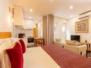 Charming 1-Bedroom Apartment in Oporto - Porto - 3