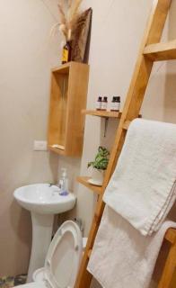 Condo in QC - Minimalist w Bath Tub near GMA EDSA - Manila - 7