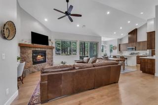 Fairway Luxury Mountain Retreat - Williams - 2