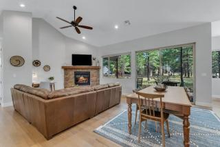 Fairway Luxury Mountain Retreat - 2