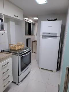 Bonito Apto Pé na Areia aprox 50M da Praia do Forte Cabo Frio com 90M2 ar cond nos 2 quartos Premiere Netflix HBO oferta de 10 por cento p aluguéis de 4 dias ou mais máquina de lavar - Cabo Frío - 3