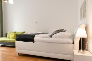 Comfortable 2BR Apt Central and Well Connected - Wenen - 8