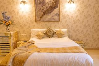 24Karat NewlyLaunched Luxury Studio - Arpora - 7