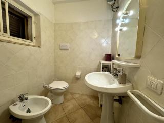 2B Beach Escape-Pvt Garden-WiFi-Ac - - 1