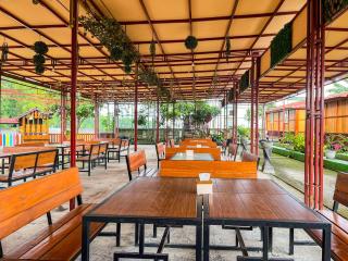 RedDoorz near Stasiun Kertosono Nganjuk - - 4