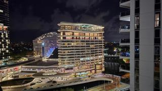 Broadbeach Business or Leisure - 9