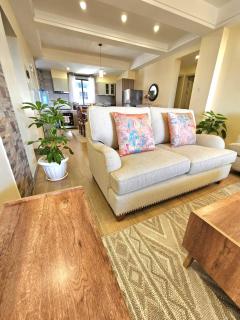 elegant urban escape apartment with heated swimming pool, fully equipped gym,children playing ground,amazing city views and private parking space - Nairobi - 1