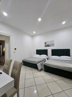 B&B Napoli Centrale Room&Jacuzzi - 8