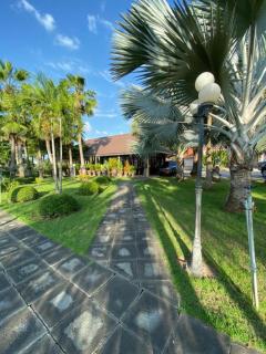 Manee Sangkha Hotel - Surin - 1