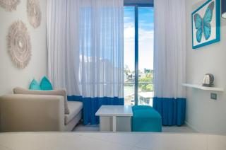 Azur Paradise Hotel & Rooftop Bar - Grand Baie - 6