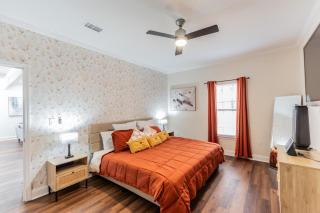 Cozy 5 BR Home - 2 miles to Atlanta Zoo, Aquarium - Atlanta - 9