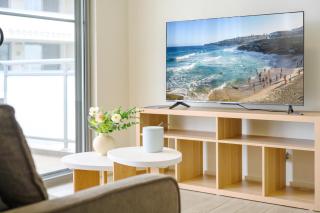 Chic One-Bedroom Hideaway with Free Parking&Wi-Fi - Warwick Farm - 2