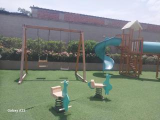 Moderno departamento con vista panorámica cerca a los centros comerciales - 3