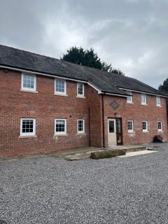 Castell Cottages Central with Parking - 5