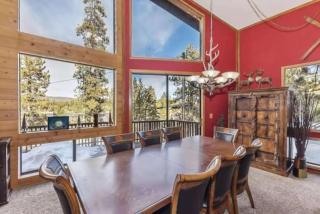 Charming Lakeside Retreat - 8