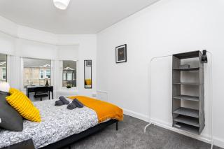 5 Individual Beds - Free Parking - Coatbridge - 4