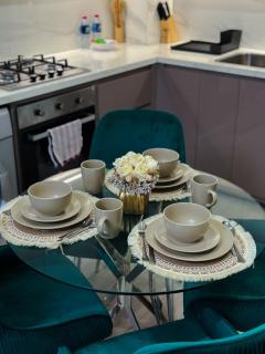 Naseem - Meydan Luxury, Stylish 1BR with Pool & Canal Views - Dubai - 6