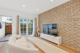 Luxury Modern 2-Storey Townhouse in Pyrmont - Sydney - 9