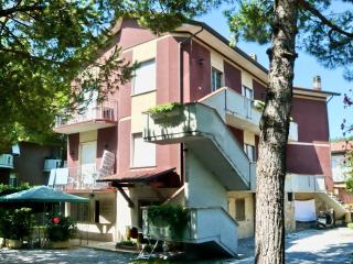 ISA- Holiday Home Il Pontile in Marina di Massa, apartments with private outdoor area, just 400 meters from the beach - Marina di Massa - 3