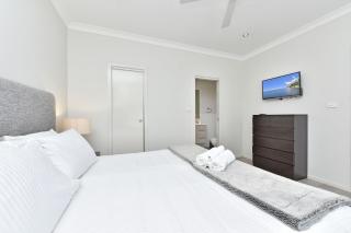 Ahoy Villa at Caves Beach Villas - Caves Beach - 2