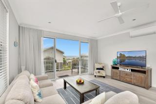 Ahoy Villa at Caves Beach Villas - 5